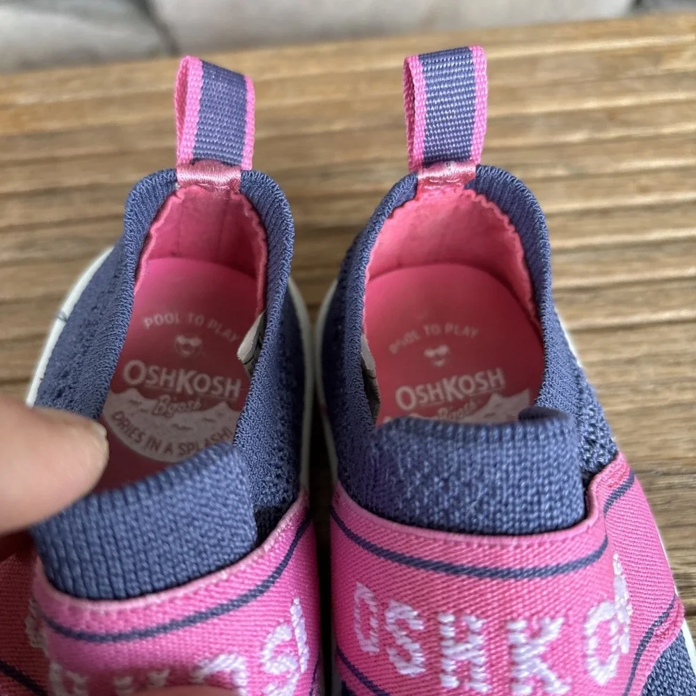OshKosh. Toddler Blue-Pink Mesh/Knit Lightweight Girls Shoes. Size 5M